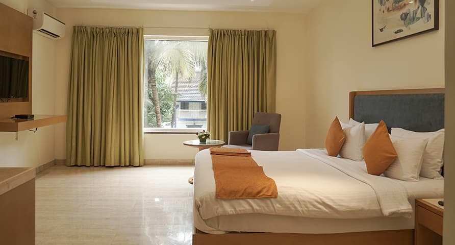 Book Hotels in Candolim Goa: Best Beachside Stays & Resort